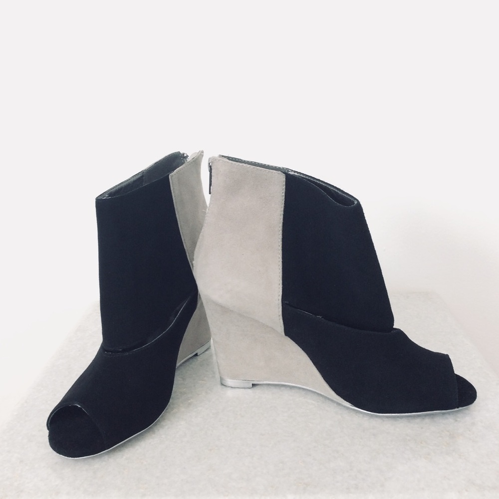 Deena & Ozzy Black & Gray Wedges